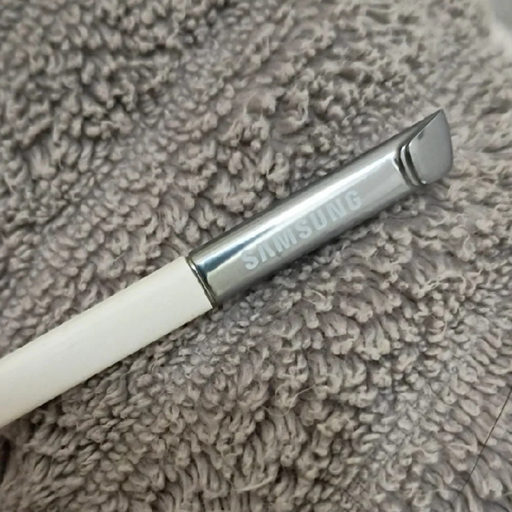 Samsung Silver and White Stylus Note